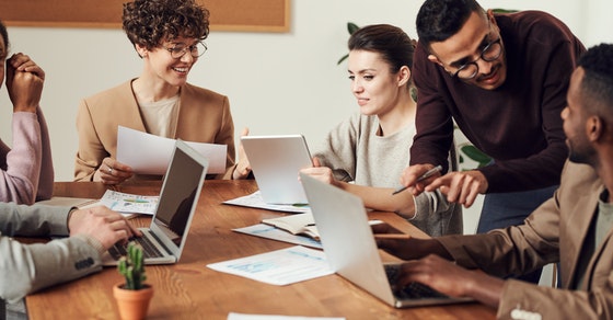 Qué es el compromiso laboral Definición alcance y consejos Curso