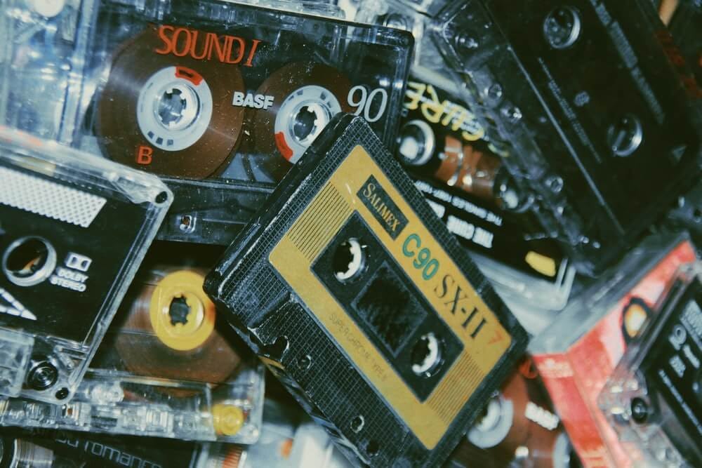 varios casettes de musica