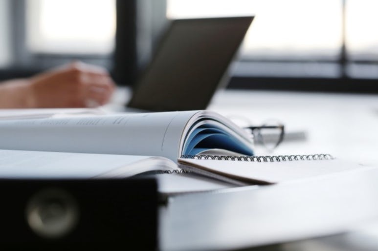 Carreras para gente que trabaja