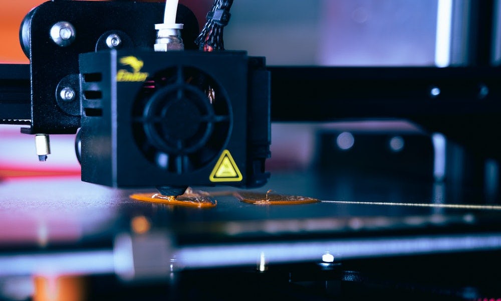 Máquina con la cuál obtener beneficios de la impresión 3D