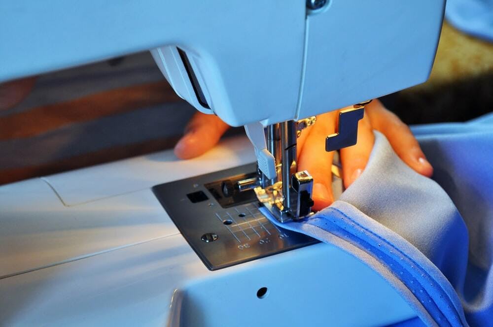 Ennegrecer ficción Refinar 🧶 Las mejores máquinas de coser | Guía completa [2021]