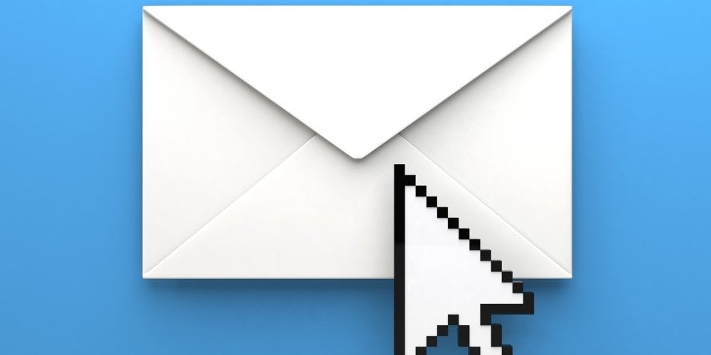 carta con un puntero encima