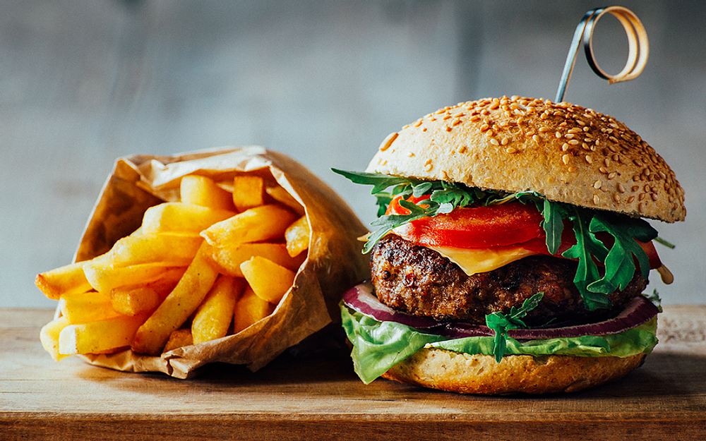 🍔 La historia de la hamburguesa que seguro desconocías Curso Crehana 🍔 La historia de la hamburguesa que seguro desconocías Curso Crehana