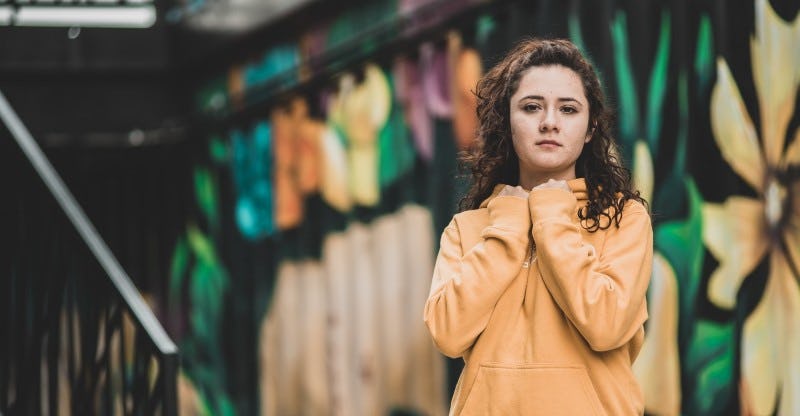 Persona haciendo psicodrama