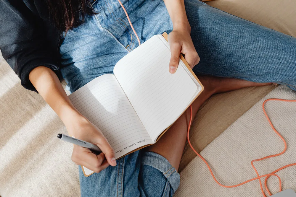 actividades creativas como la escritura ayuda al tratamiento de la depresión