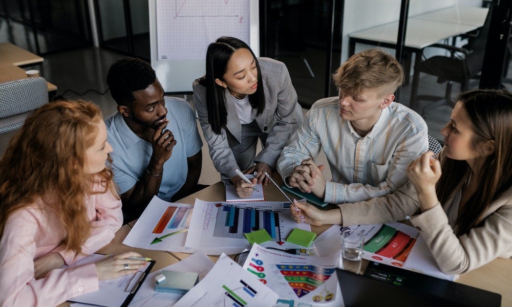 Discusiones dentro del formato de publicidad horizontal
