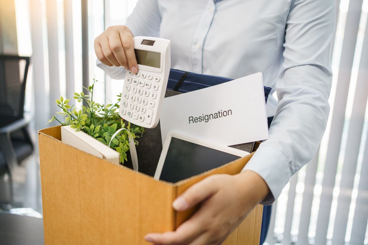 colaborador abandona su empleo desde el enfoque de la gran renuncia
