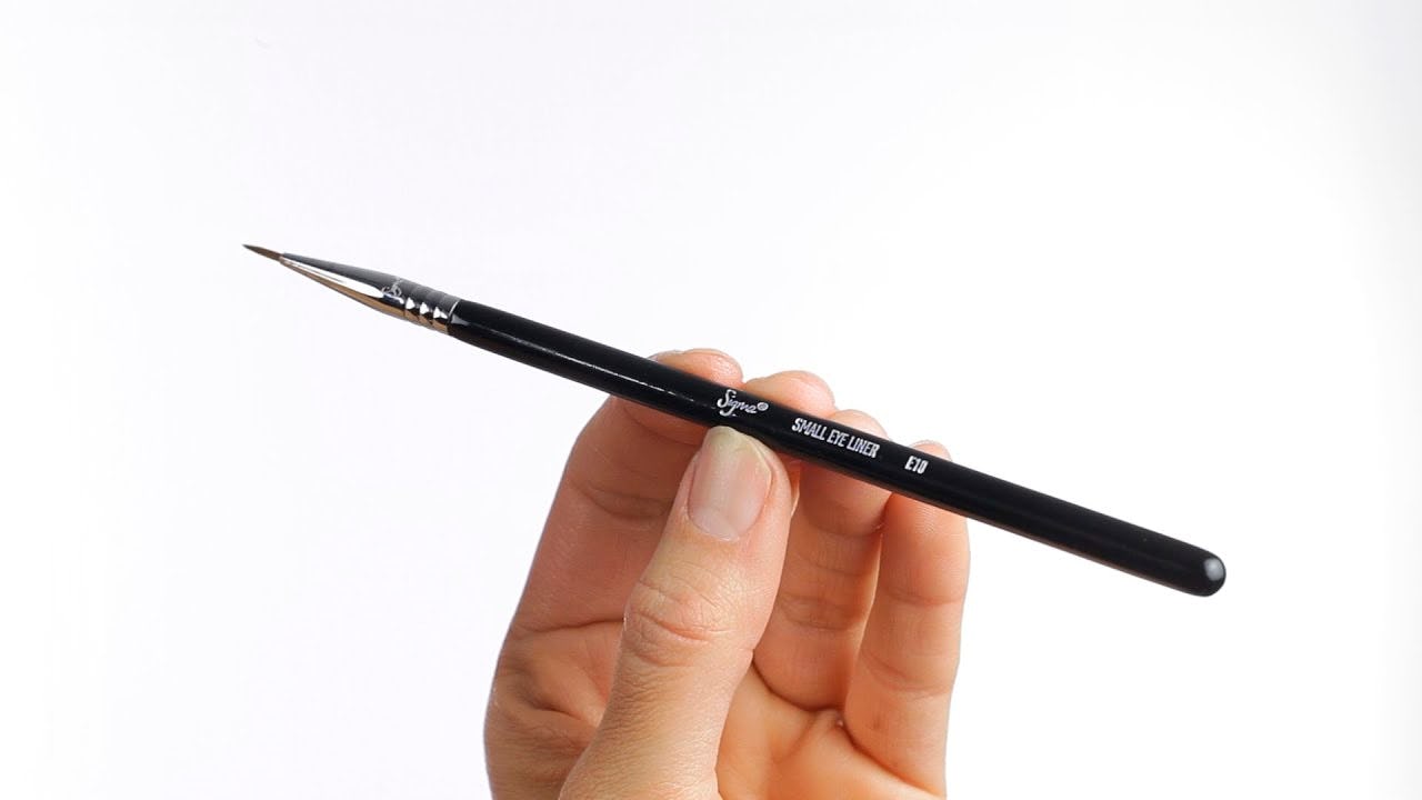 Brochas de maquillaje para delineado