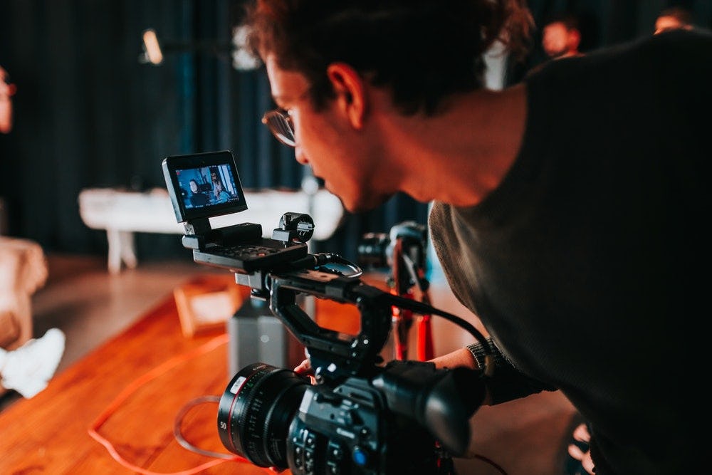 📽️ ¿Qué es una producción audiovisual? Guía completa Curso Crehana 📽️ ¿Qué es una producción audiovisual? Guía completa Curso Crehana