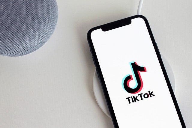 visualización de Tiktok en celular 