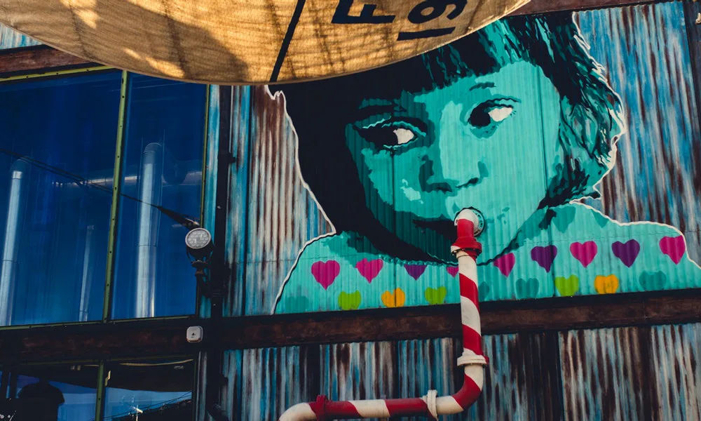 Expresión de creatividad en el arte urbano 