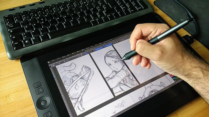 tableta grafica con monitor para ilustrar