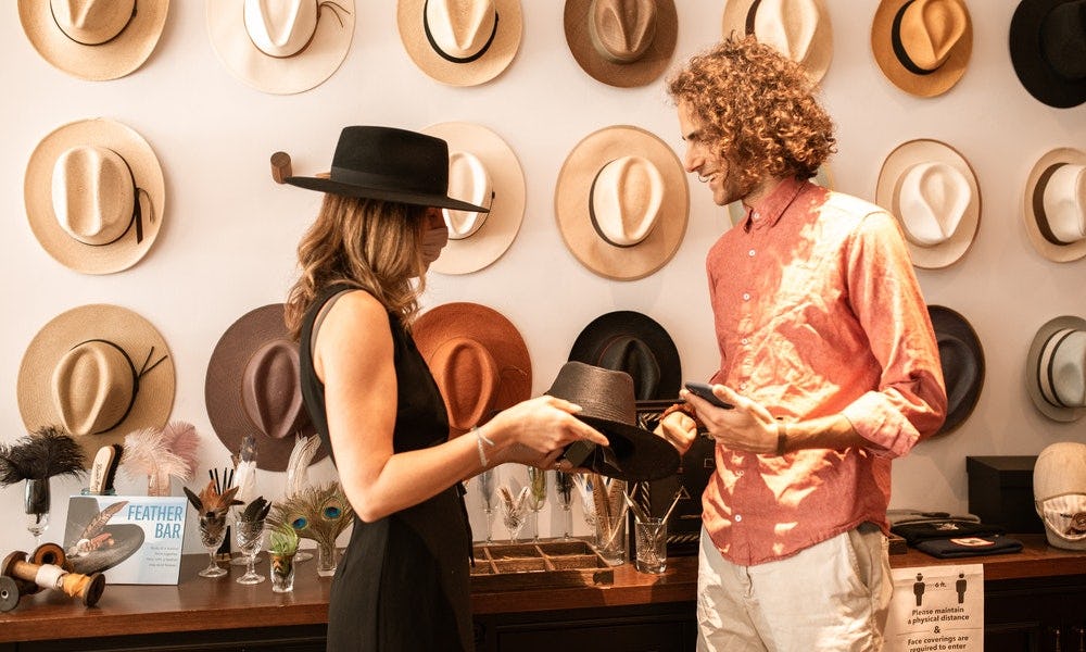 servicio de compra cliente exigente