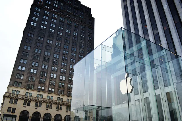 https://crehana-blog.s3.amazonaws.com/media/filer_public/a2/d3/a2d37d67-a628-4aff-b32b-ad57d3448cfc/edificio-apple-pexels.jpg