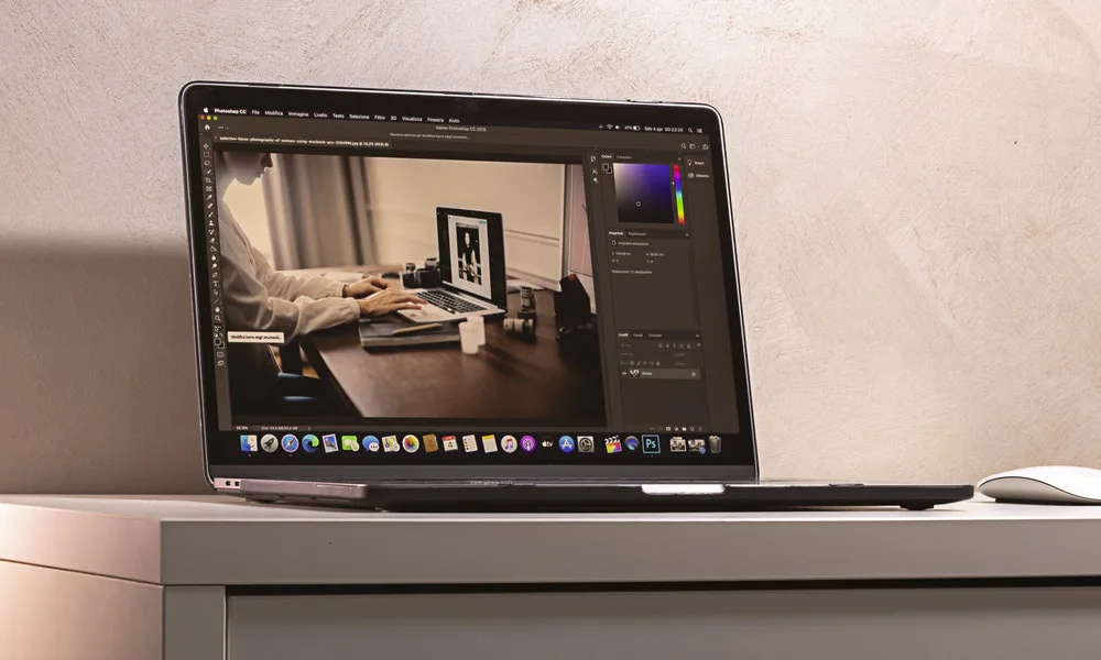 Actividad de clonar a través de la barra de herramientas de Photoshop