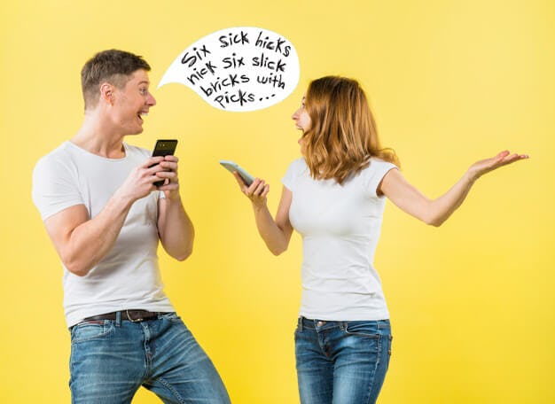 personas diciendo un trabalenguas