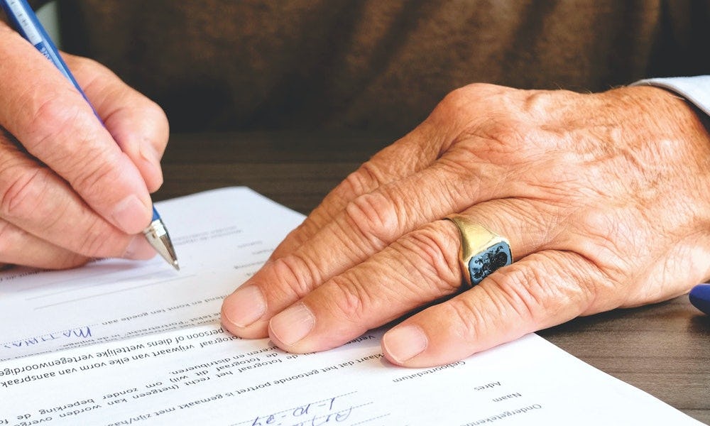 Completar datos personales en las cartas de renuncia