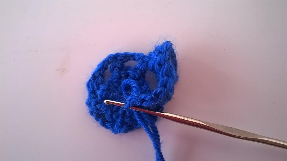 tercer paso tutorial crochet flor