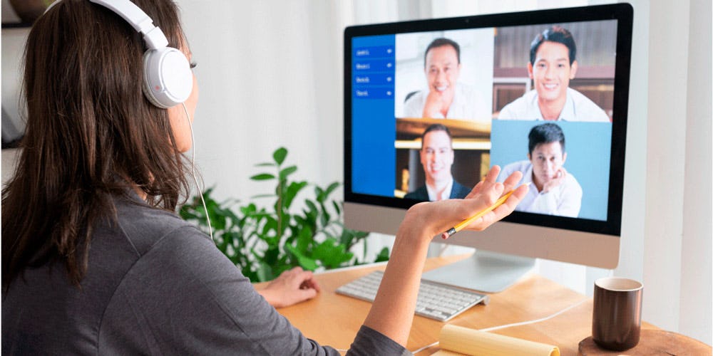 reunión de trabajo virtual en inglés