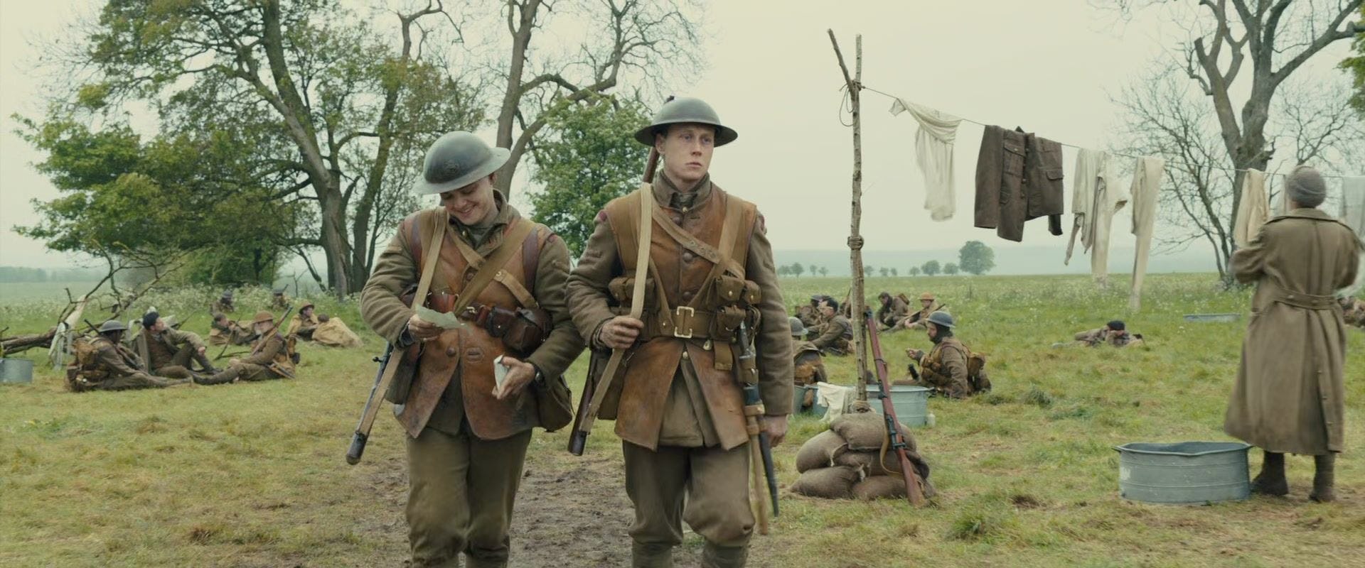 Captura de Schofield y Blake, protagonistas de la película 1917, de Sam Mendes.