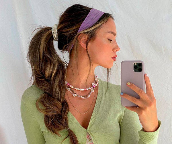 peinados con trenzas coletas desenfadadas