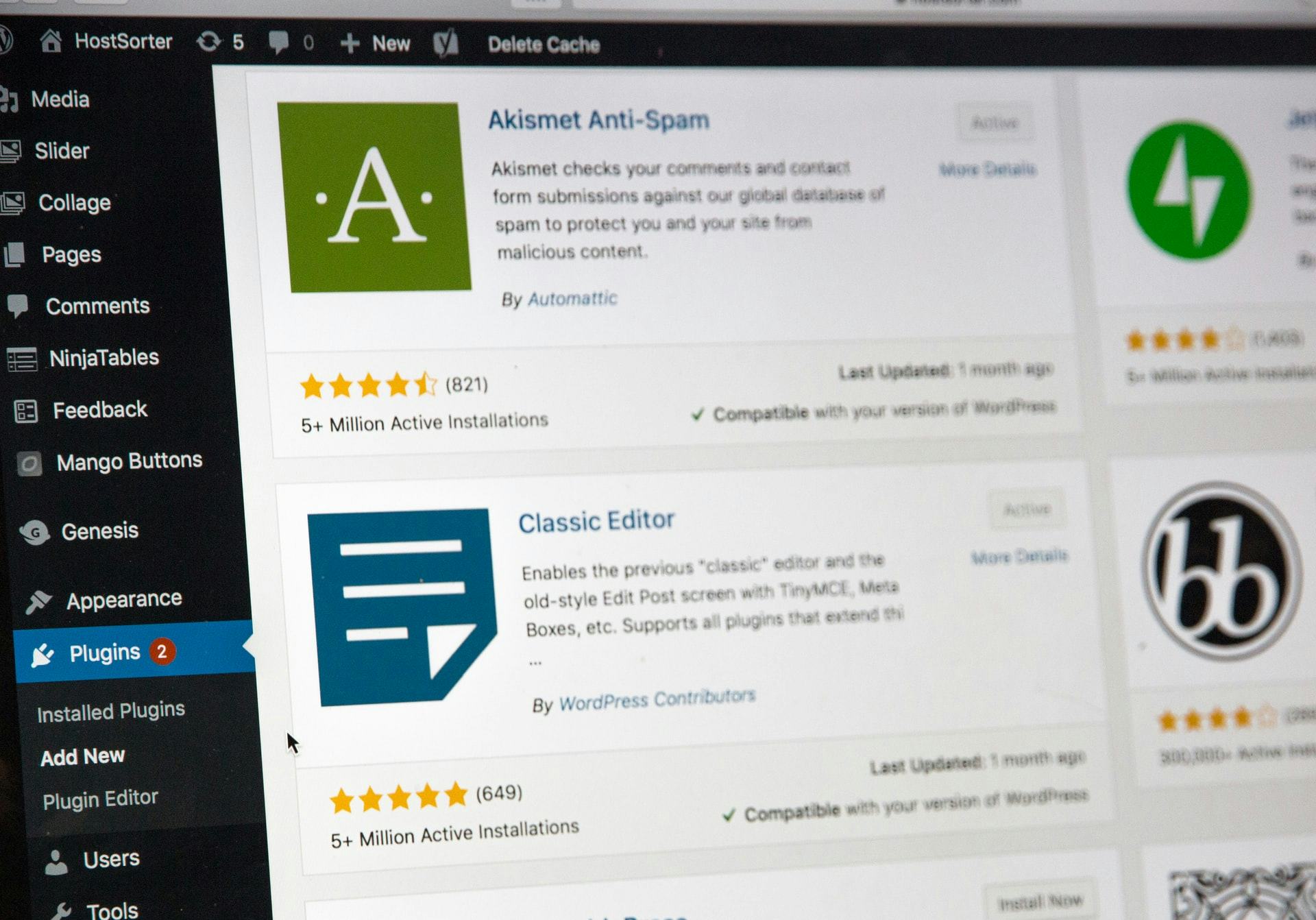Wordpress cuenta con grandes ventajas, pero a la vez, importantes desventajas.