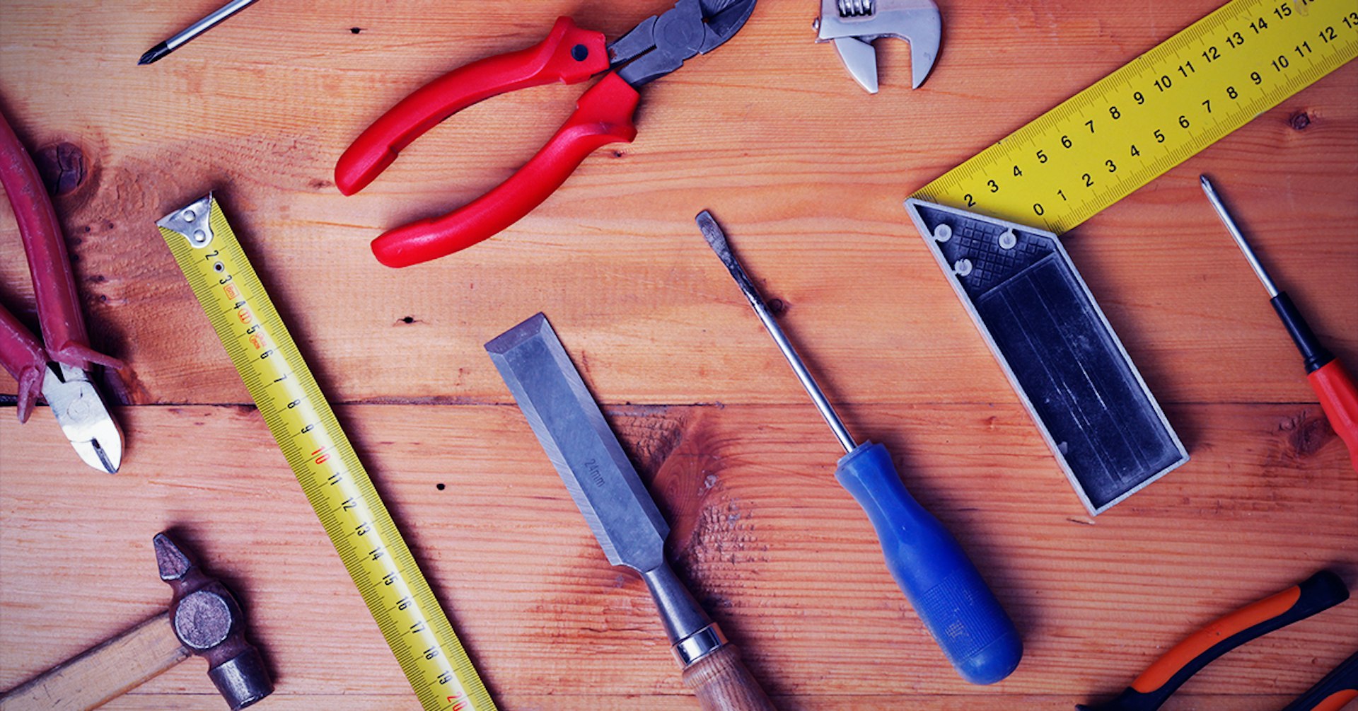 Las 10 herramientas de carpintería que debes tener en tu tablero sin falta