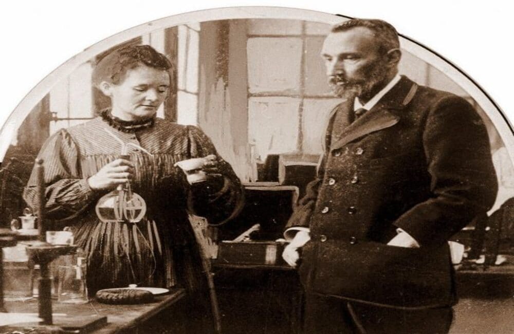fotografía de los científicos y químicos marie y pierre curie